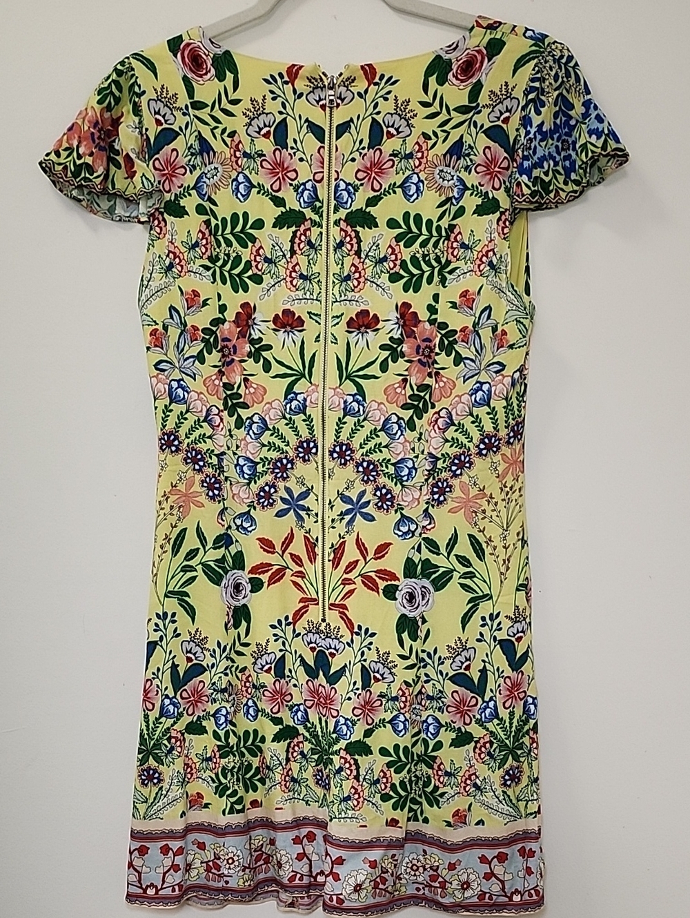 ALICE + OLIVIA Hadley Floral Mini Dress Women's Half Button V-neck Sz 4 - Picture 12 of 16